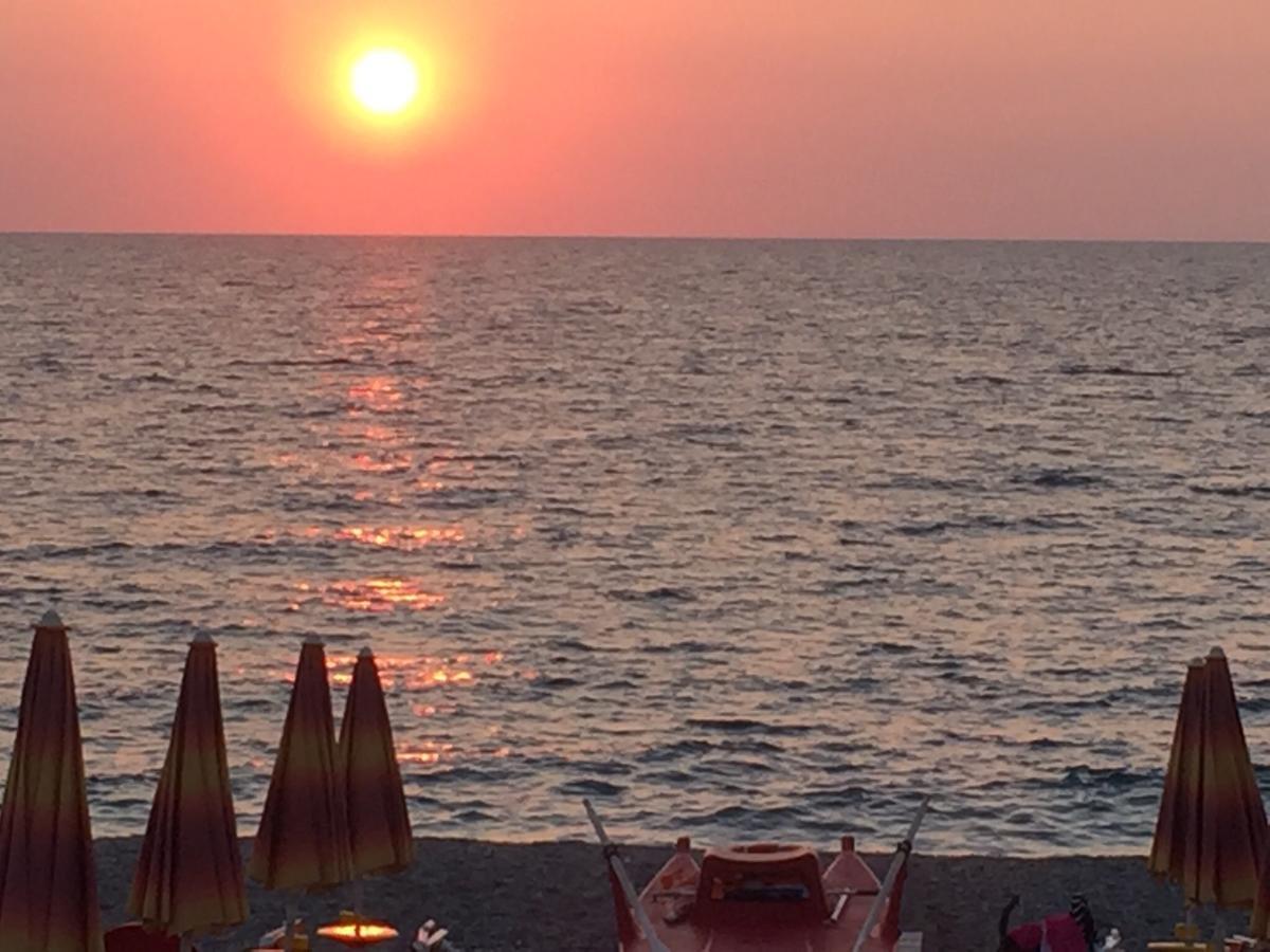 Le Casette Di Ponente Milazzo Exterior foto